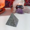 Mittlere Pyramide Orgonit 4 Seiten 85 gr.