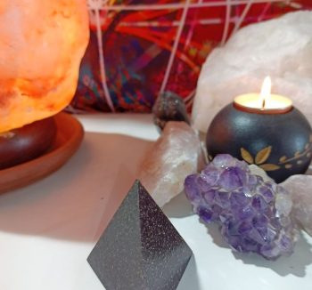 Exklusive Orgonit-Pyramide 3 Seiten IRON CHIP 40 gr.