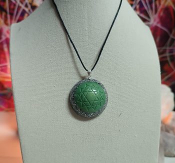 OrgoChakra Herz- oder Herzform Halbkugelanhänger oder Schlüsselanhänger 15 gr.